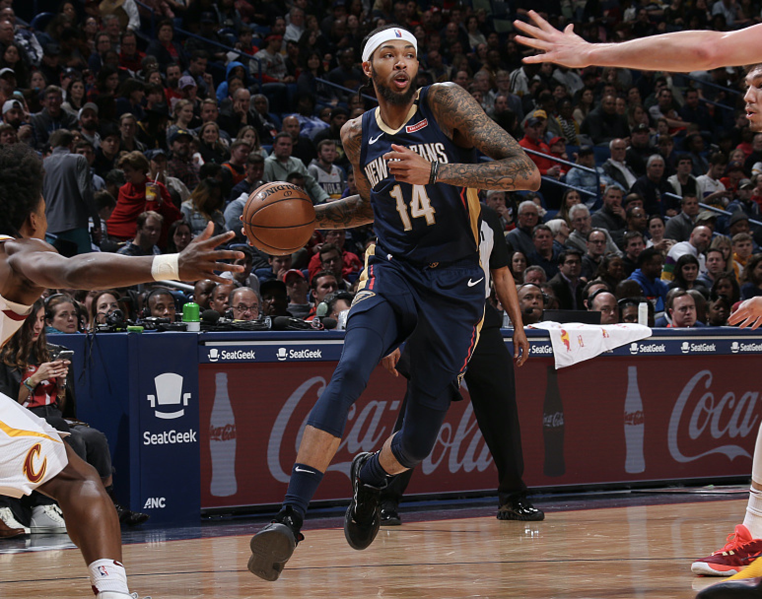 开云官方app入口-福建队横扫骑士，锡安统治全场